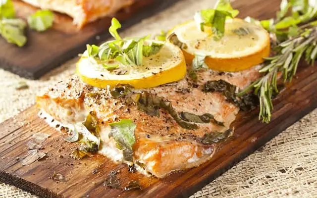 How to Cook Fish on a Grilling Plank