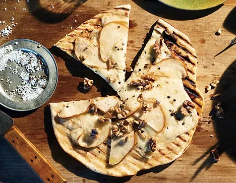 grilled pizza gourmet grilling