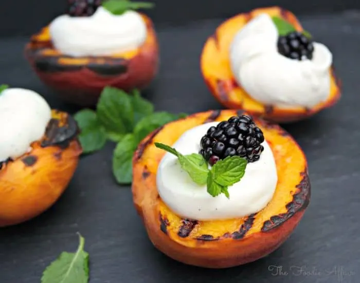 Grilled Peaches and Yogurt Cream