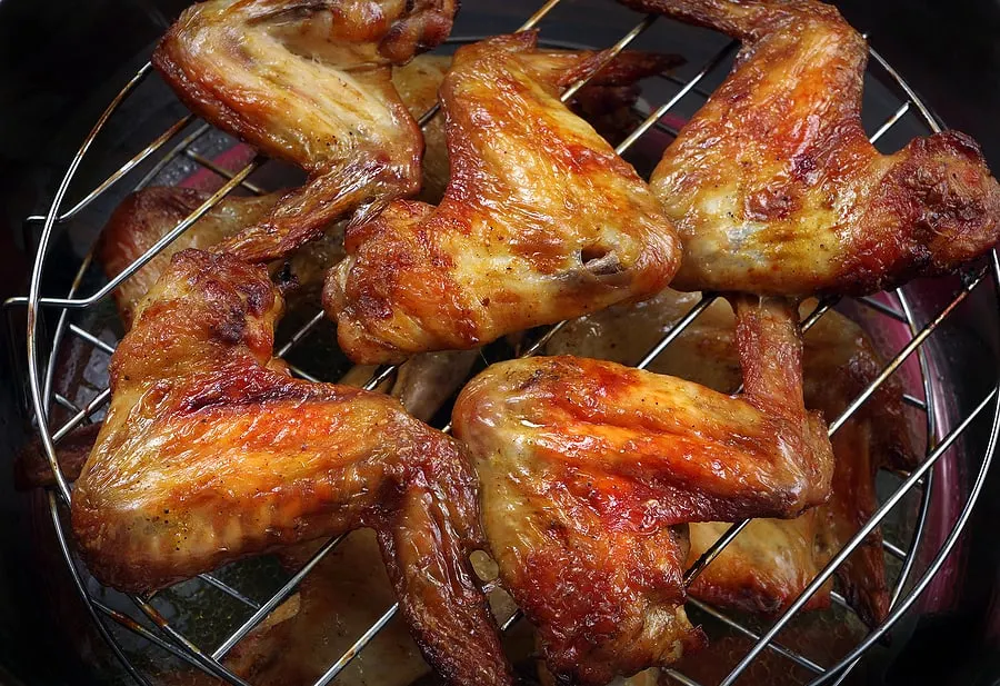 chicken wings on the grill