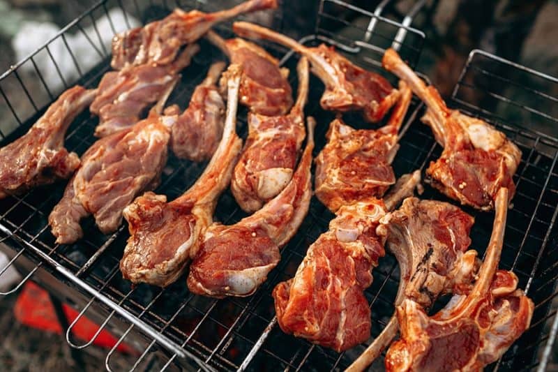 Braising Lamb Chops with the Help of Your Grill